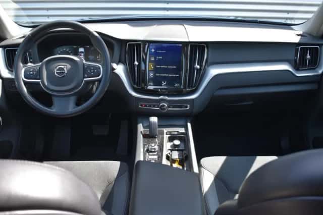 Volvo XC60 (2019) thumbnail 24