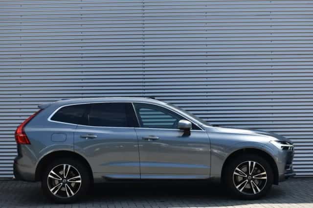 Volvo XC60 (2019) thumbnail 4