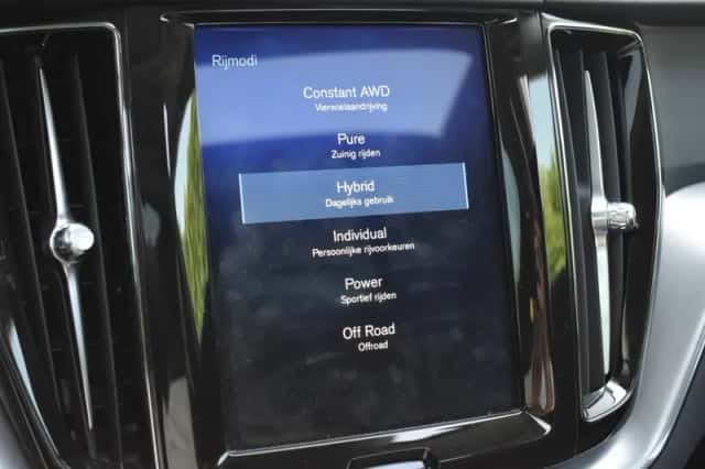Volvo XC60 (2019) thumbnail 34