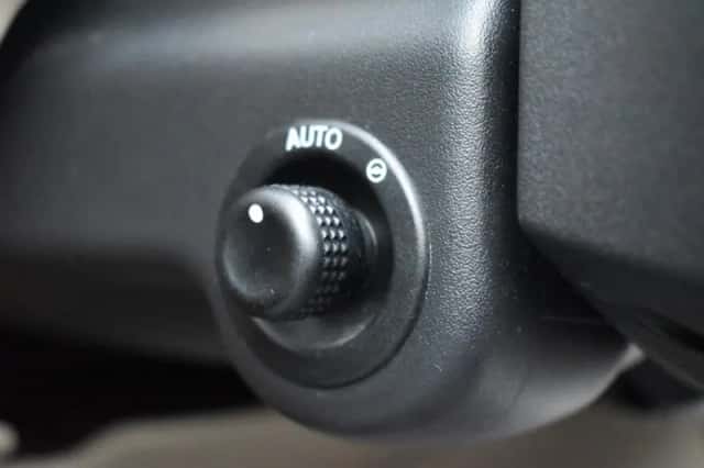 Land Rover Range Rover Sport (2010) thumbnail 27