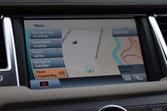 Land Rover Range Rover Sport (2010) thumbnail 39