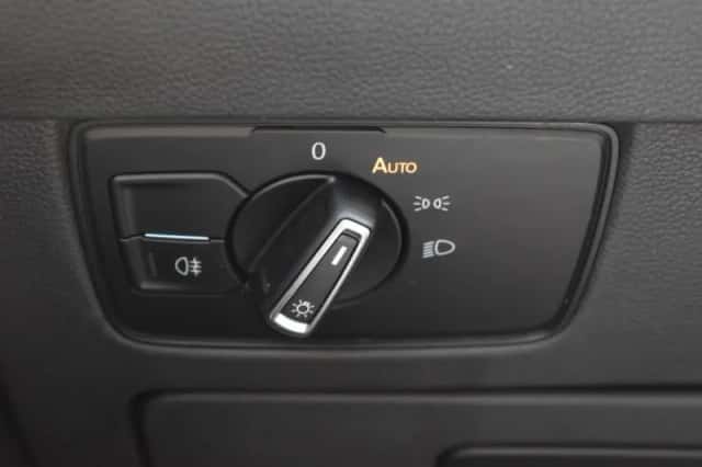 Volkswagen Passat (2021) thumbnail 18