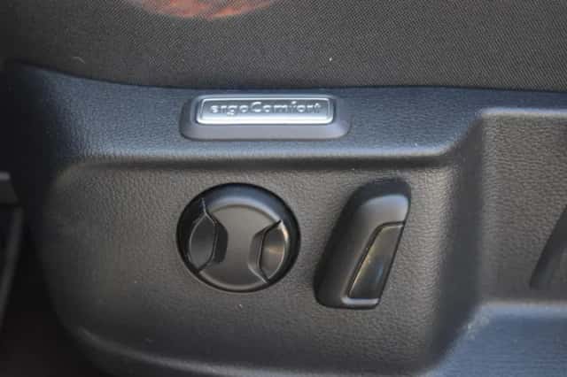 Volkswagen Passat (2021) thumbnail 20
