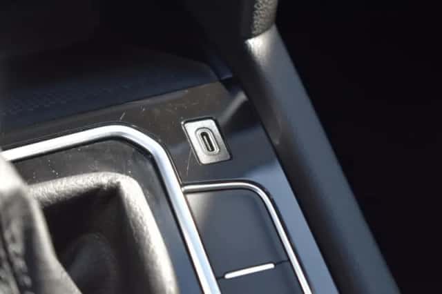 Volkswagen Passat (2021) thumbnail 38