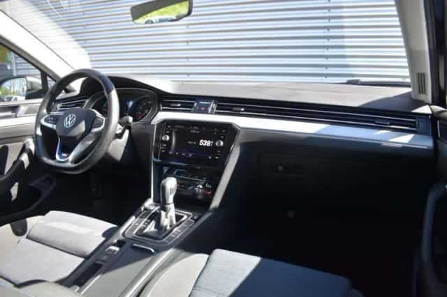 Volkswagen Passat (2021) thumbnail 54