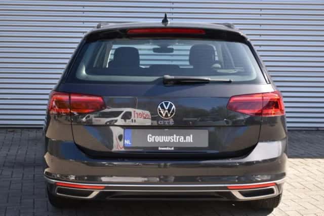 Volkswagen Passat (2021) thumbnail 7