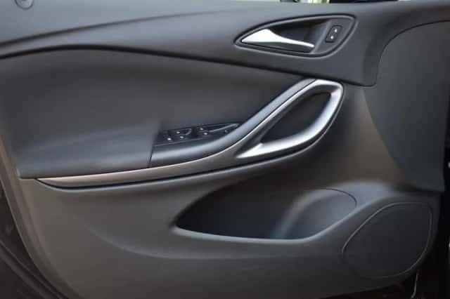 Opel Astra (2016) thumbnail 11