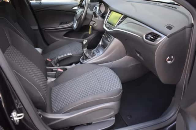 Opel Astra (2016) thumbnail 36