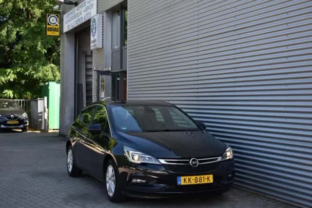 Opel Astra (2016) thumbnail 9