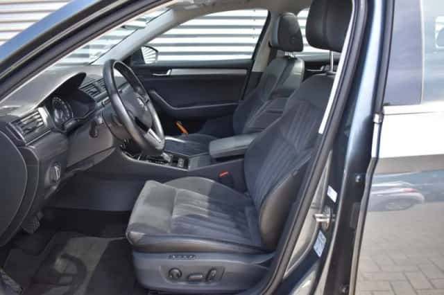 Škoda Superb (2018) thumbnail 21