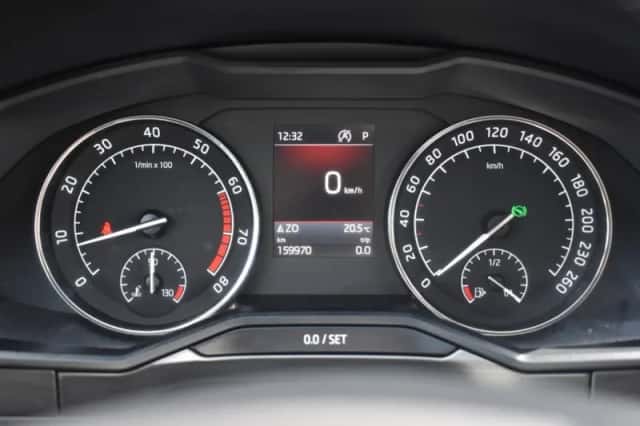 Škoda Superb (2018) thumbnail 29