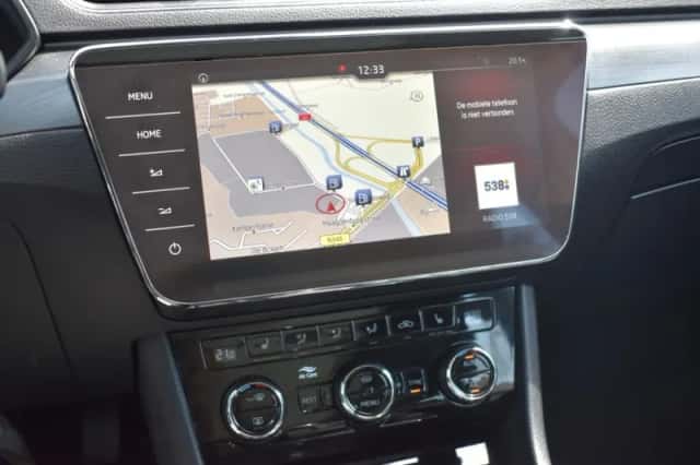 Škoda Superb (2018) thumbnail 35
