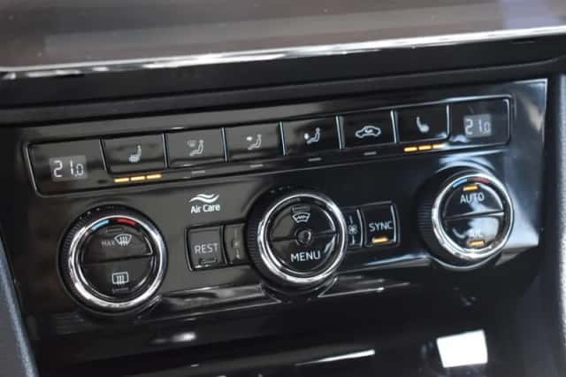 Škoda Superb (2018) thumbnail 37