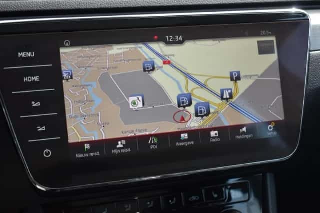 Škoda Superb (2018) thumbnail 38