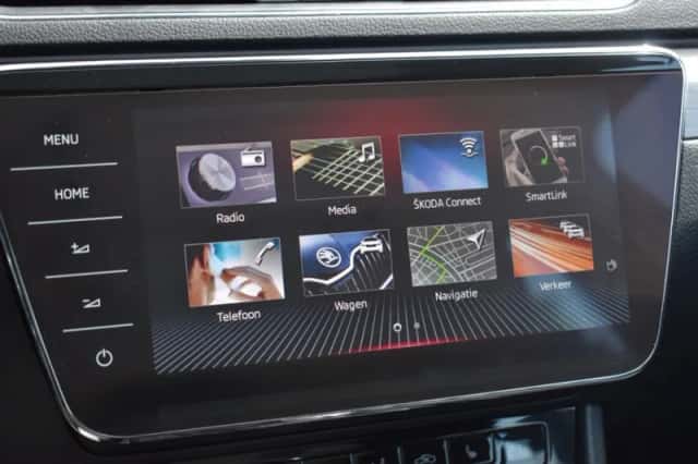 Škoda Superb (2018) thumbnail 39