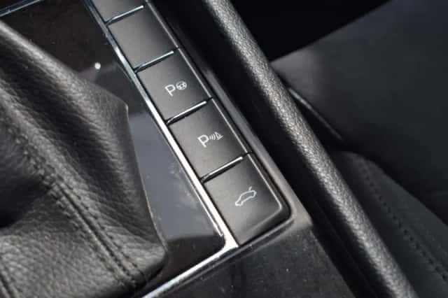 Škoda Superb (2018) thumbnail 48