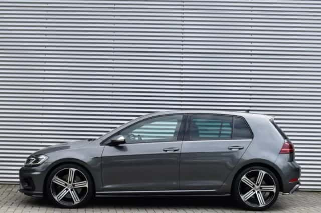 Volkswagen Golf (2017) thumbnail 2