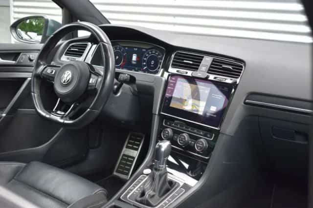 Volkswagen Golf (2017) thumbnail 47