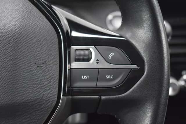 Peugeot 208 (2020) thumbnail 22