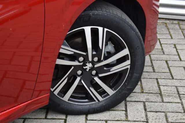 Peugeot 208 (2020) thumbnail 9