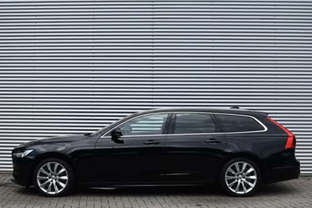 Volvo V90 (2018) thumbnail 2