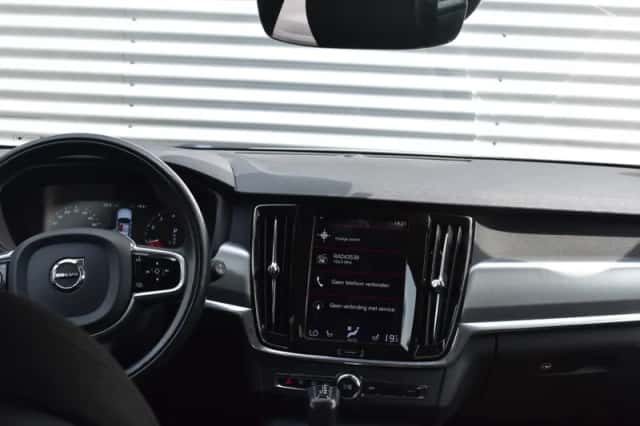 Volvo V90 (2018) thumbnail 15