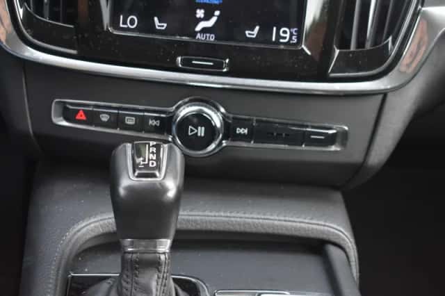 Volvo V90 (2018) thumbnail 25