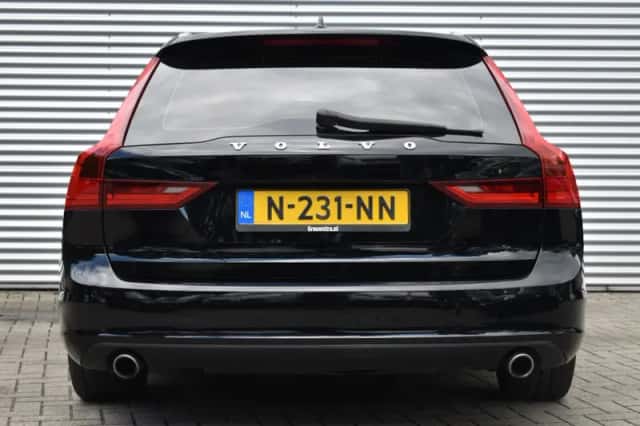Volvo V90 (2018) thumbnail 4