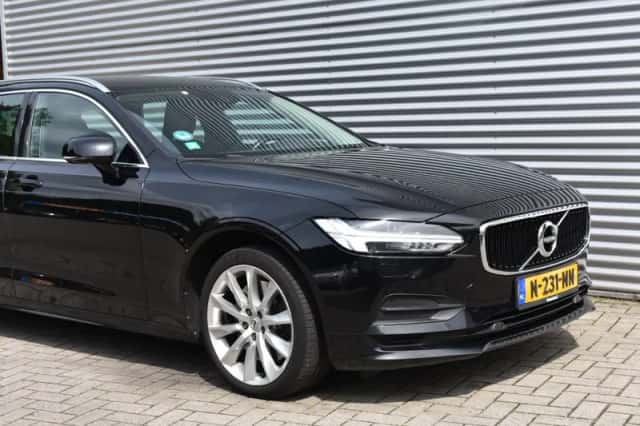Volvo V90 (2018) thumbnail 9