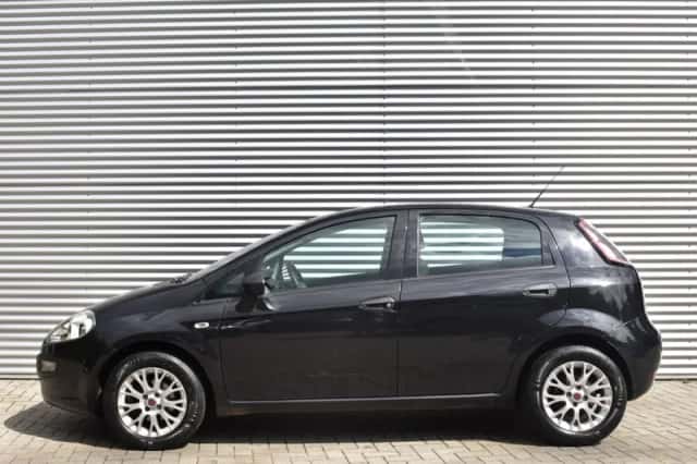 Fiat Punto (2010) thumbnail 2