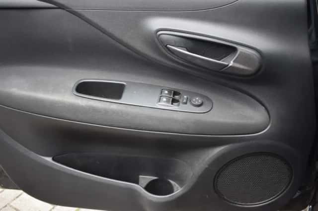 Fiat Punto (2010) thumbnail 13