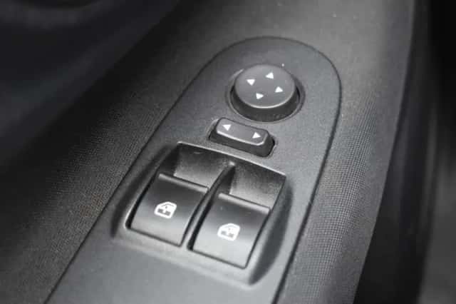 Fiat Punto (2010) thumbnail 14