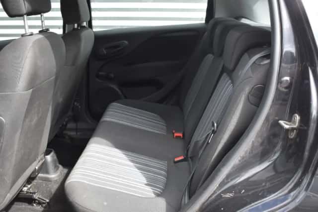 Fiat Punto (2010) thumbnail 4