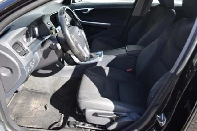 Volvo V60 (2014) thumbnail 12