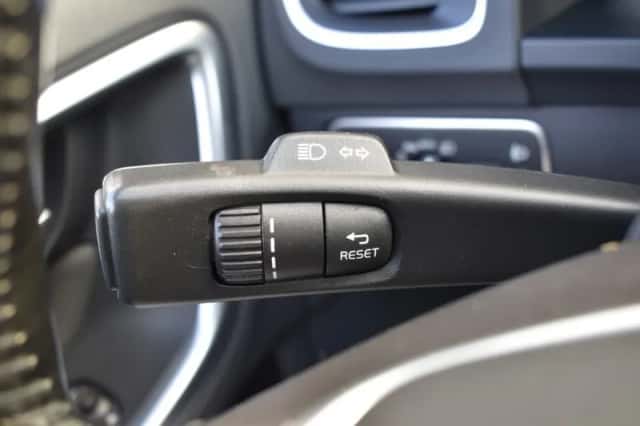 Volvo V60 (2014) thumbnail 17