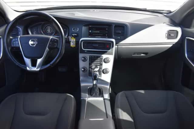 Volvo V60 (2014) thumbnail 22