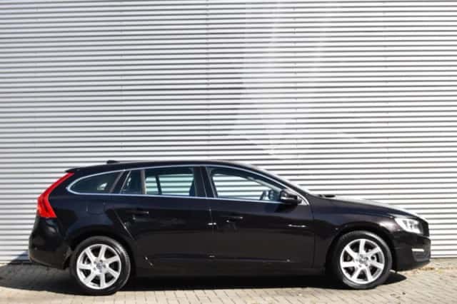 Volvo V60 (2014) thumbnail 6