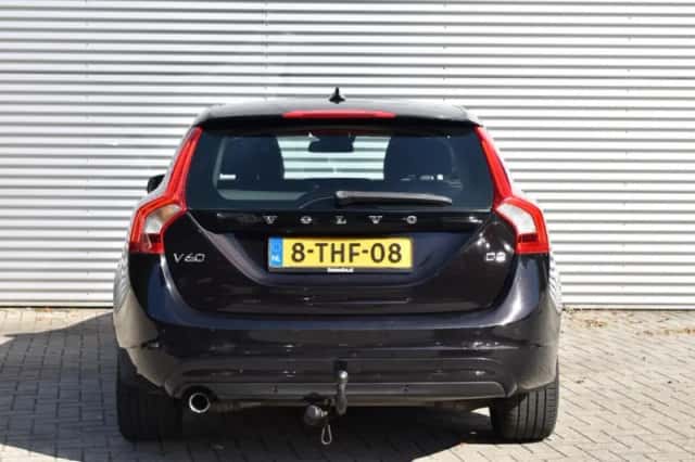 Volvo V60 (2014) thumbnail 7