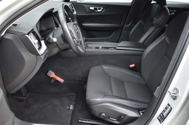 Volvo V60 (2020) thumbnail 12