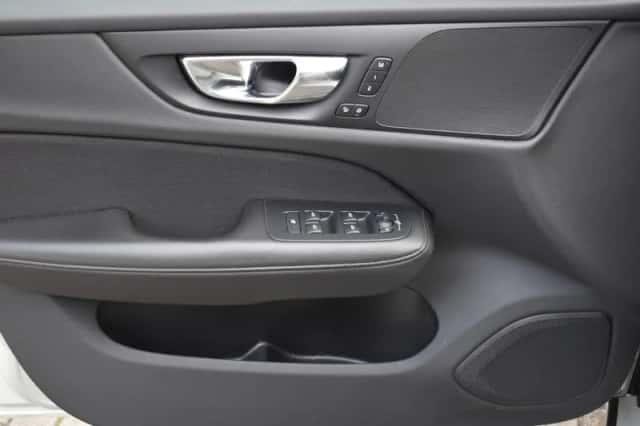 Volvo V60 (2020) thumbnail 18