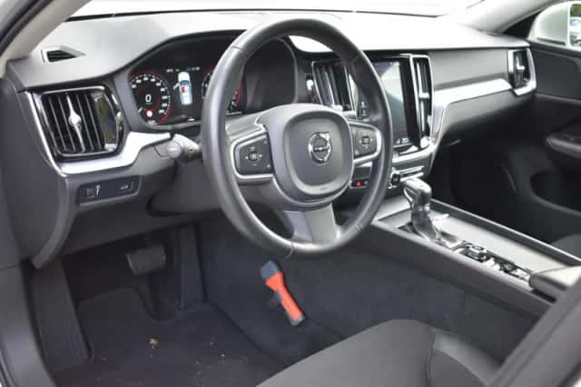 Volvo V60 (2020) thumbnail 19
