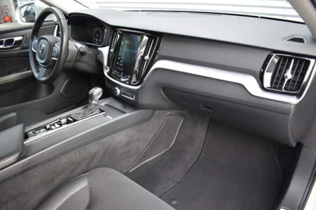 Volvo V60 (2020) thumbnail 21