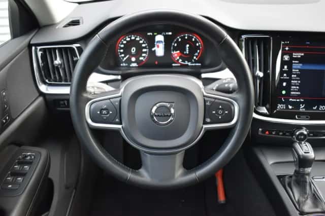 Volvo V60 (2020) thumbnail 22