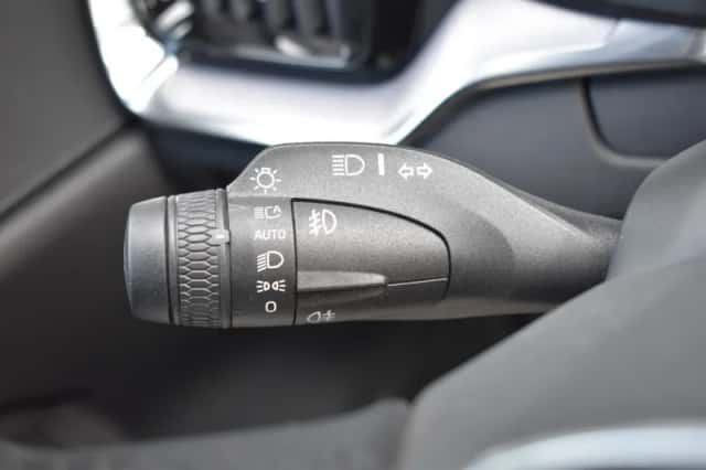 Volvo V60 (2020) thumbnail 24