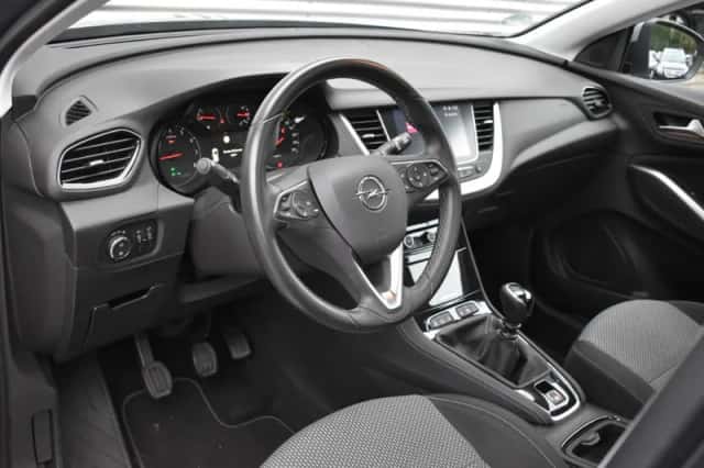 Opel Grandland X (2018) thumbnail 16