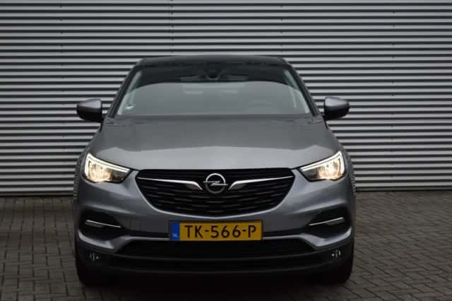 Opel Grandland X (2018) thumbnail 3
