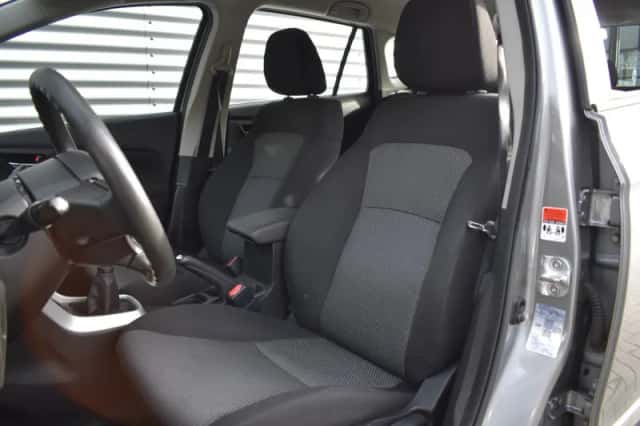 Suzuki SX4 S-Cross (2015) thumbnail 15