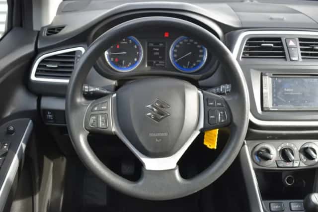 Suzuki SX4 S-Cross (2015) thumbnail 21