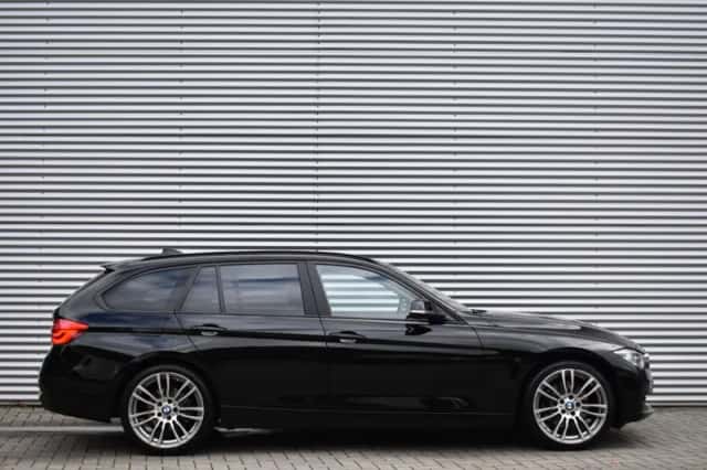 BMW 3-Serie (2018) thumbnail 4
