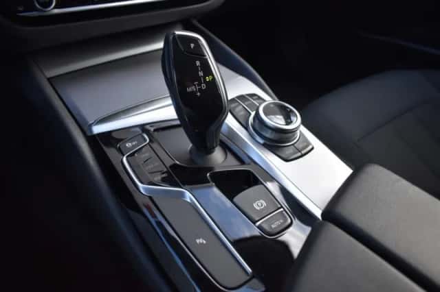BMW 5-Serie (2017) thumbnail 27